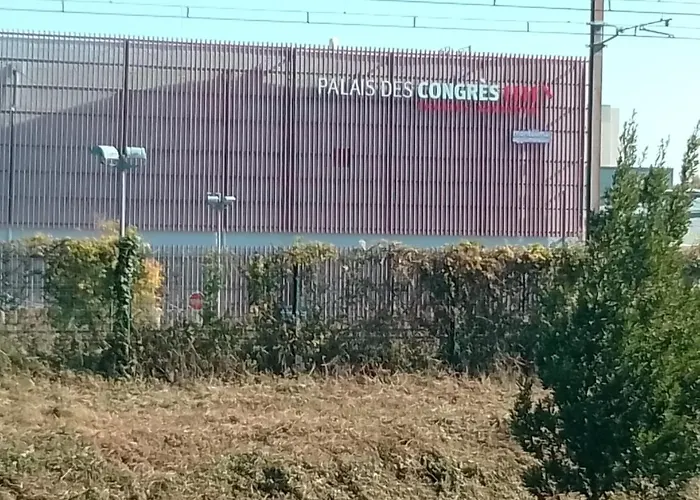 Chez Stef Proche Palais Des Congres, Wifi, Parking Prive Монтелимар