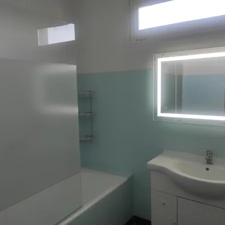 Chez Stef, 5 Mns Centre Ville, Parking Prive, Proche Tous Commerces, Wifi *