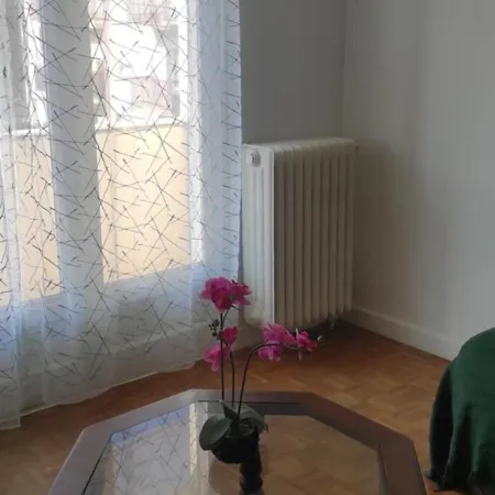 Chez Stef, 5 Mns Centre Ville, Parking Prive, Proche Tous Commerces, Wifi Montélimar